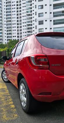 RENAULT SANDERO 1.0 AUTHENTIQUE 16V FLEX 4P MANUAL RENAULT SANDERO 1.0 AUTHENTIQUE 16V FLEX 4P MANUAL